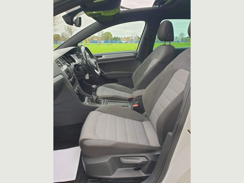 Volkswagen Golf  2.0 TDI BlueMotion Tech R-Line Edition Euro 6 (s/s) 5dr